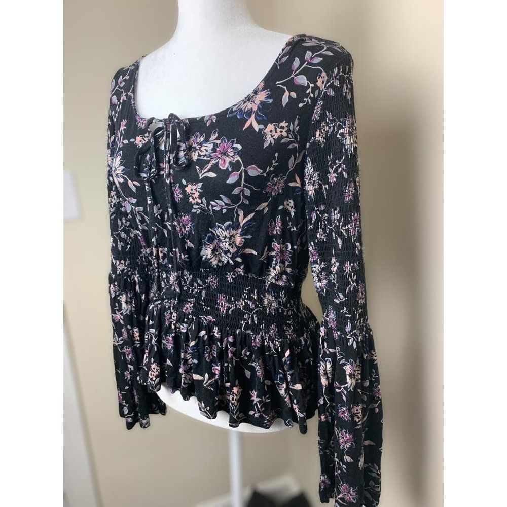 American Rag floral too with cinched waist and flared sleeves